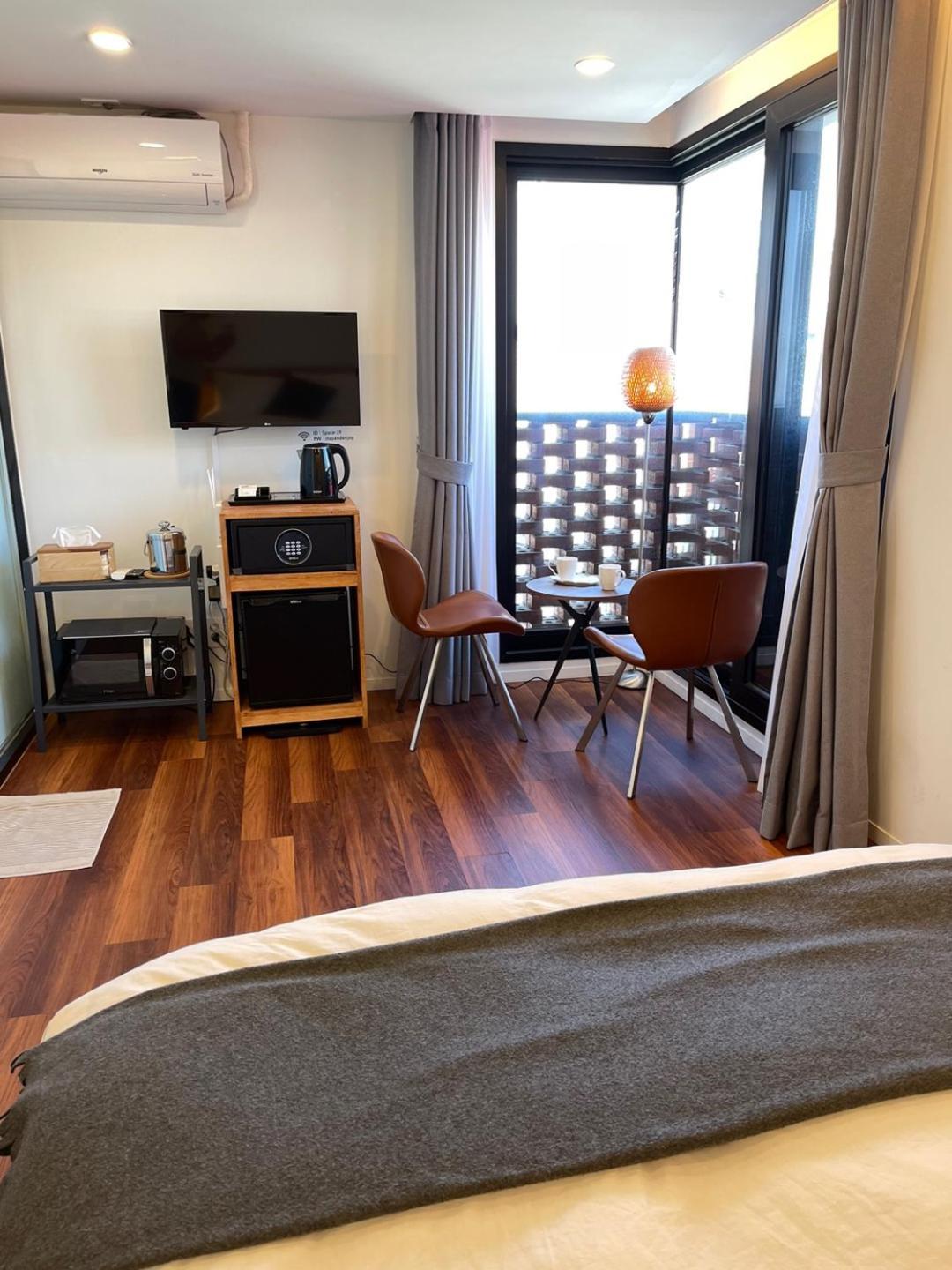Space In Blackstone 서울특별시 객실 사진